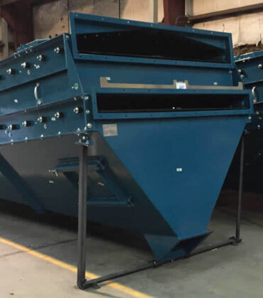 Vibrating screen sieve