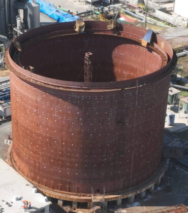 Installation of sulfuric acid storage tank
